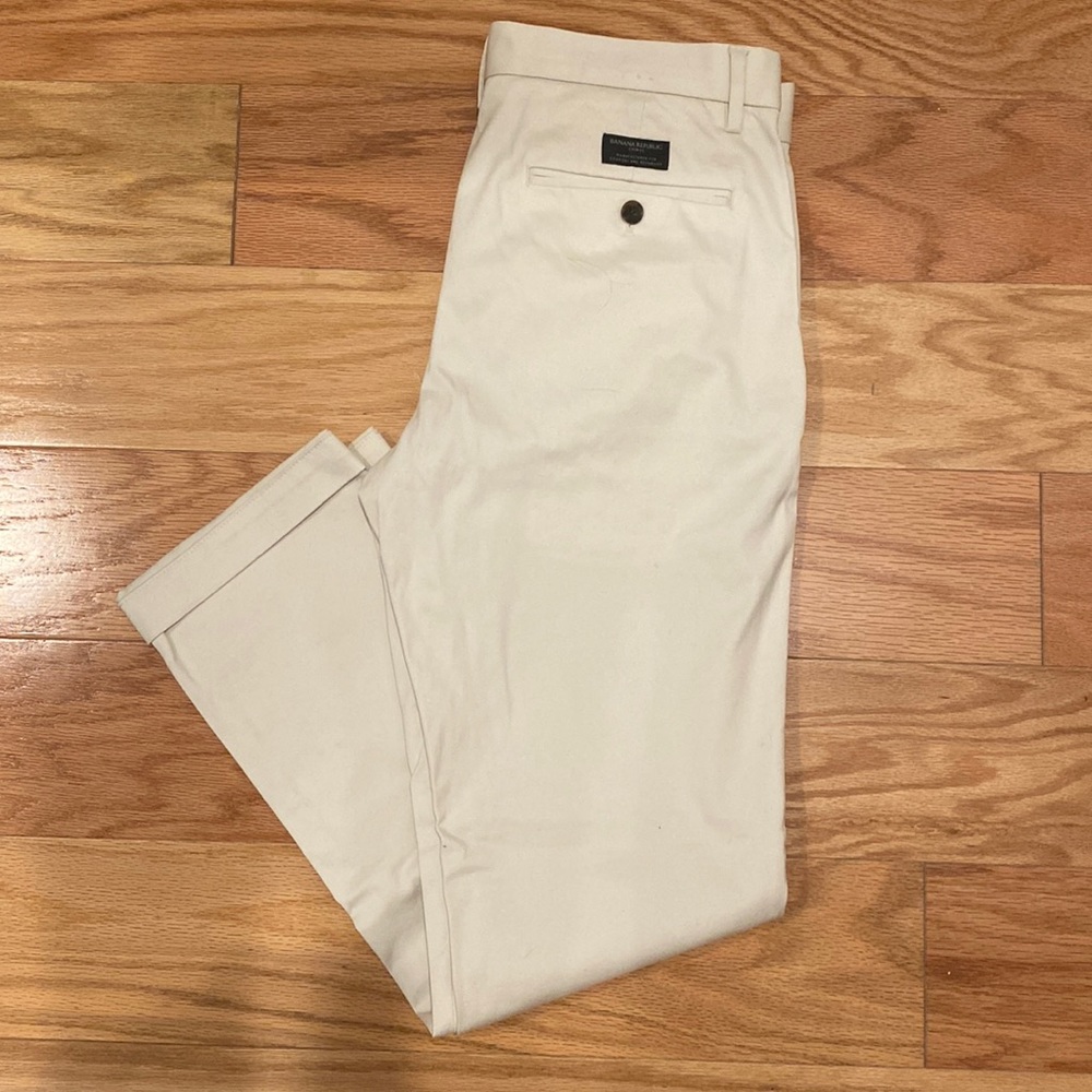 Banana Republic Rapid Movement Stretch Chino